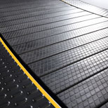 Aluminum core anti-slip rubber slats | Cascade Ultra Runner Plus Treadmill